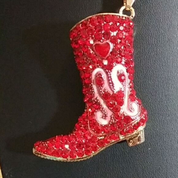 Betsey Johnson Red Boots Necklace NWT - Picture 1 of 6